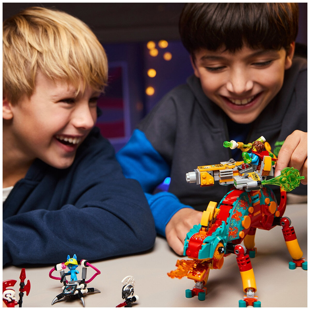 LEGO DREAMZzz Mateo's Fire Chameleon 71492 Building Set | 443 Pieces, Ages 7+ | Transformable Chameleon Toy with Blaster Turret, Jet, Mini Mech