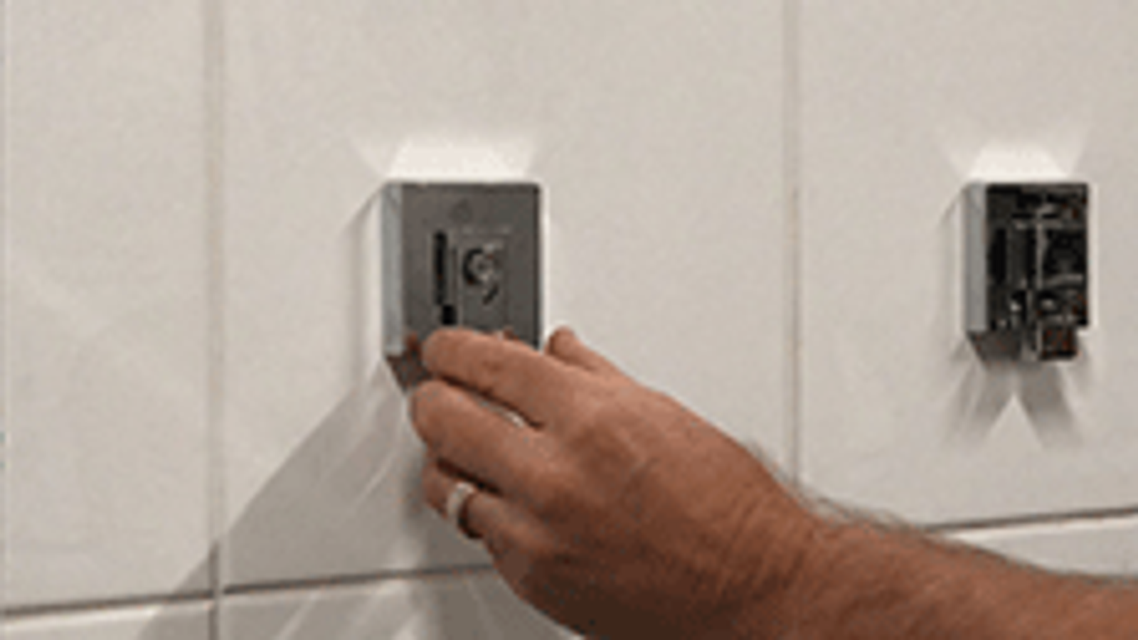 Fusion-Loc 13kg Utility Double Hook Chrome Plated Steel Suction Mount