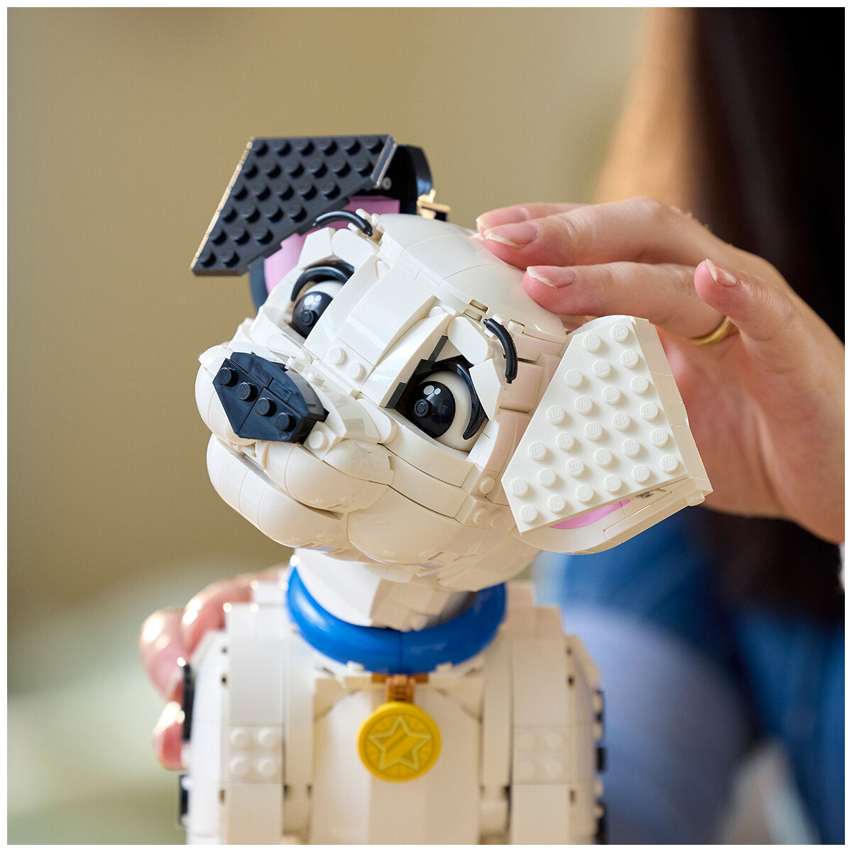 LEGO Disney 101 Dalmatians Puppy 43269 Building Set | Customisable Dalmatian | 1,722 Pieces | Nostalgic Gift for Disney Fans