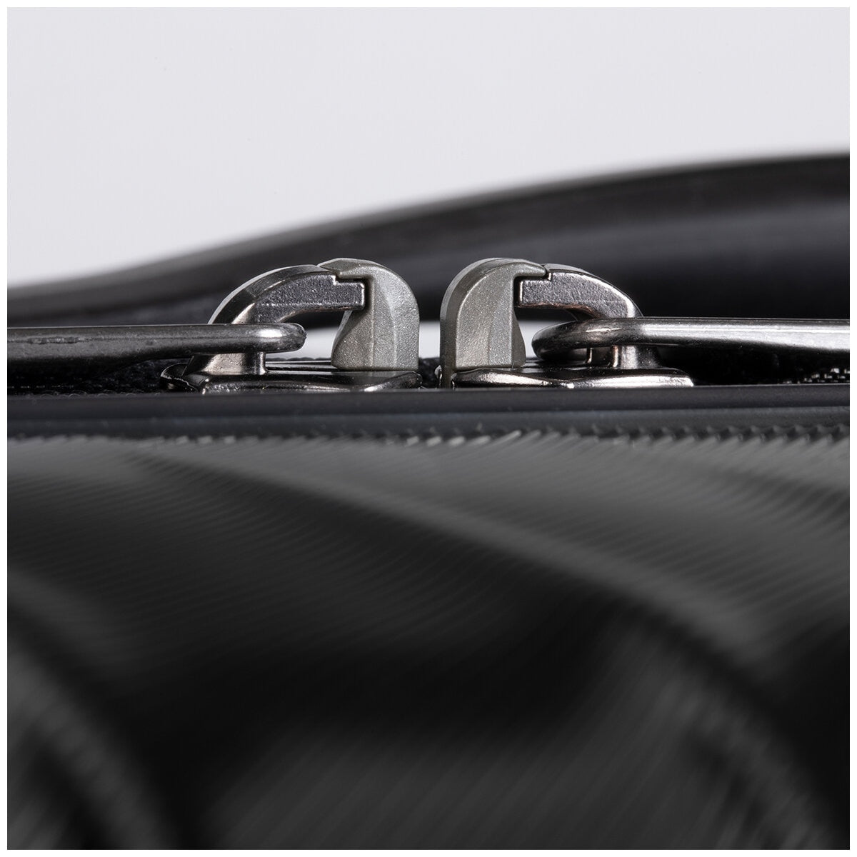 Ricardo Beverly Hills Mission Bay 3 Piece Luggage Set, 100% Polycarbonate, USB Charging Port, TSA Locks - SuperSaverAU - view 9