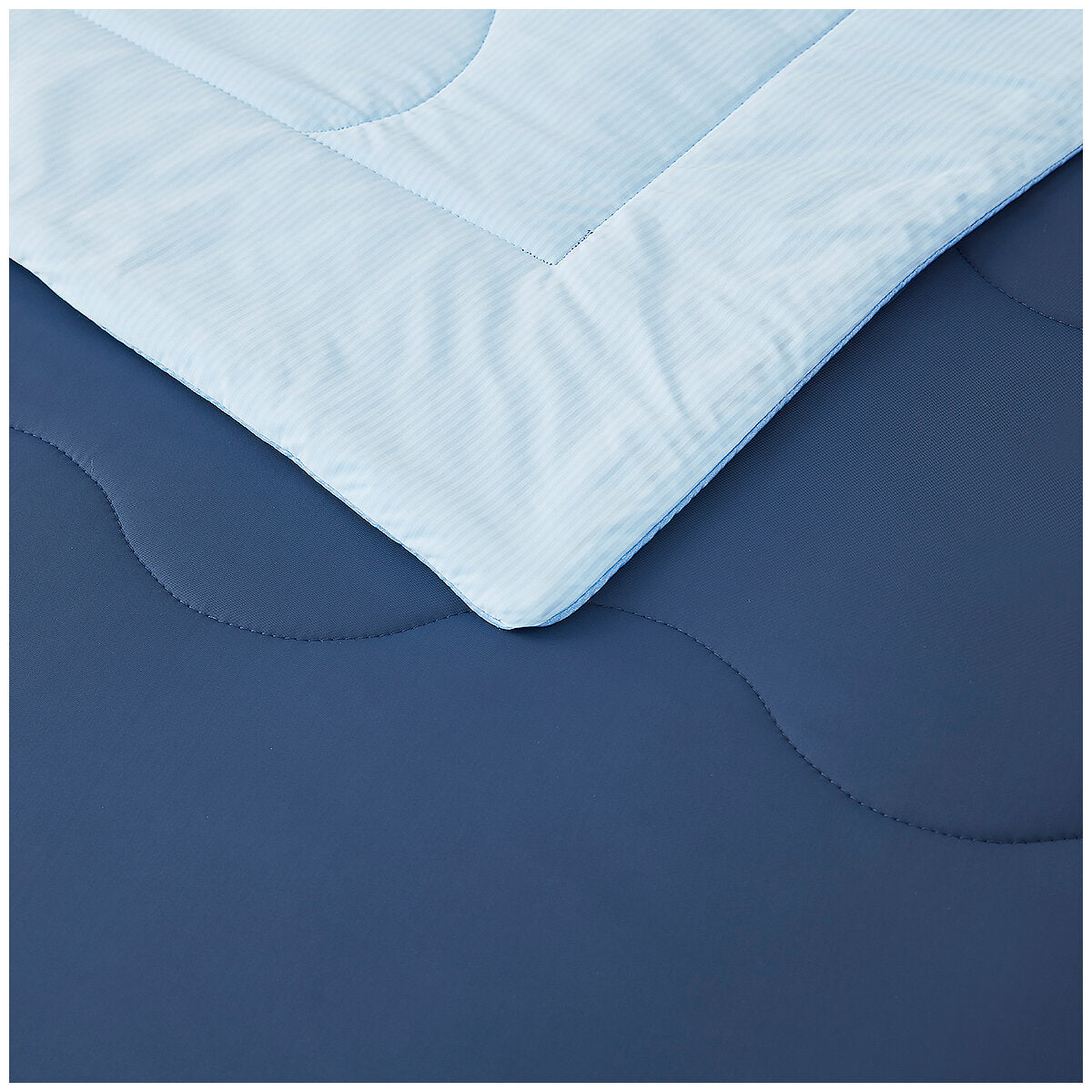Hotel Grand EternaCool Cooling Comforter Queen 130511 - Dress Blue, Lightweight, Machine Washable