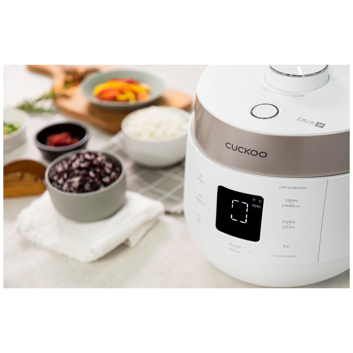 Cuckoo 6-Cup Twin Pressure Rice Cooker CRP-ST0609F, 16 Modes, Smart Tech, Non-Stick Pot