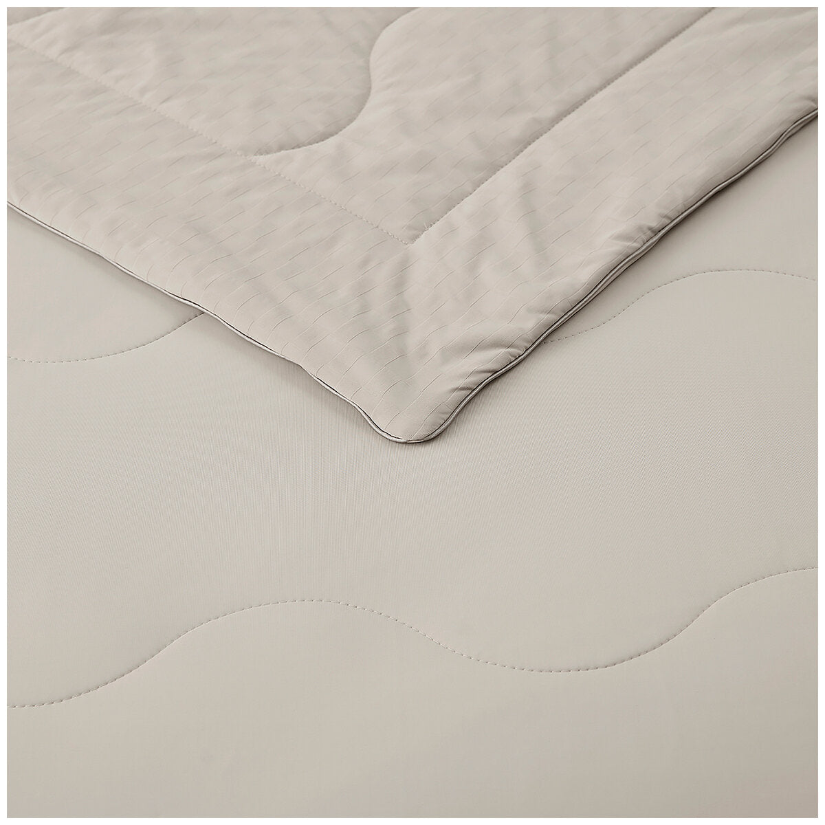 Hotel Grand EternaCool King Cooling Comforter, Atmosphere, Lightweight, Machine Washable