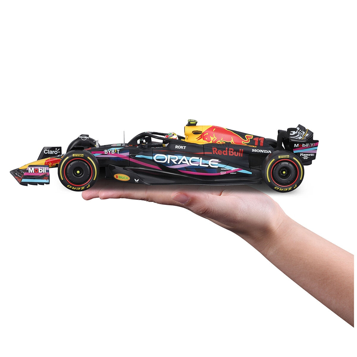 Maisto 1:18 Scale Formula 1 Diecast Car with Authentic Decals and Aerodynamic Design