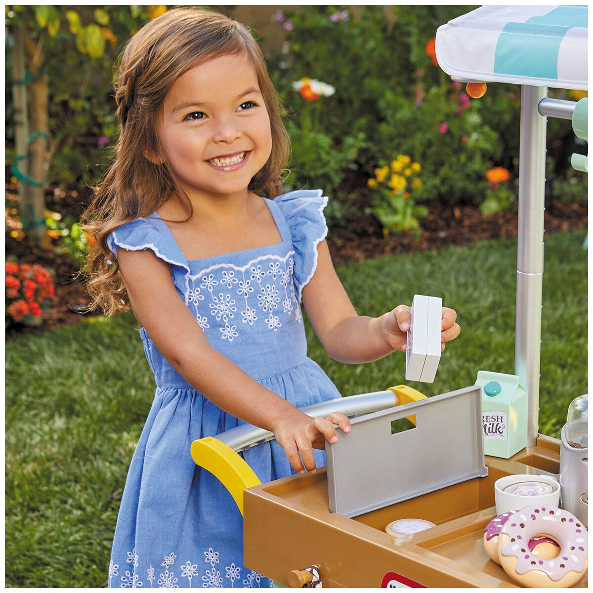 Little Tikes 2-in-1 Cafe Cart Playset, 25 Accessories, Model 3702, Ages 2+