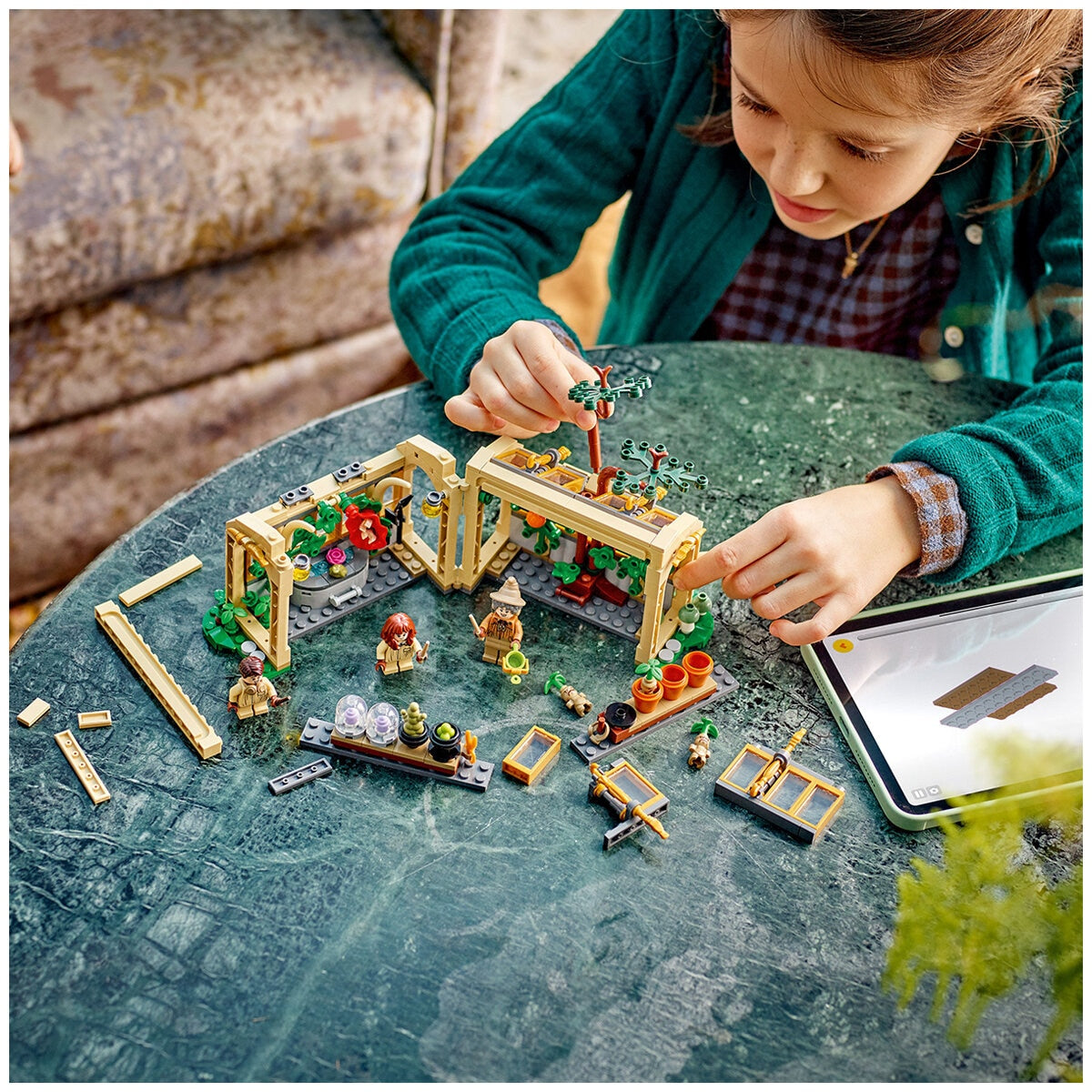 LEGO Harry Potter Herbology Class Set 76445 - Greenhouse, Minifigures, 390 Pieces, Ages 8+