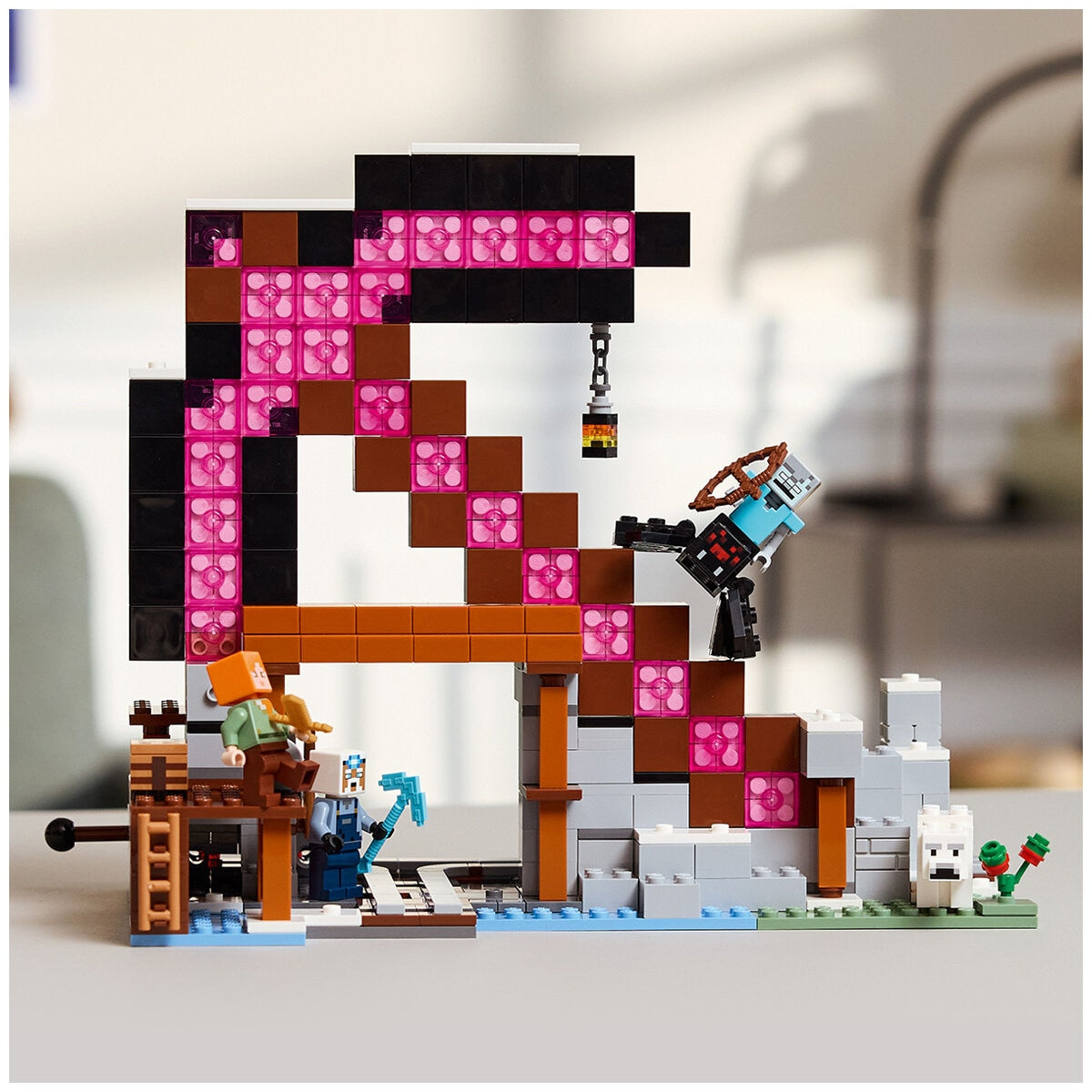 LEGO Minecraft The Pickaxe Mine 21277 Set with Minifigures & Minecart, 530 Pieces, Ages 8+ - SuperSaverAU - view 3