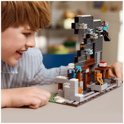 LEGO Minecraft The Pickaxe Mine 21277 Set with Minifigures & Minecart, 530 Pieces, Ages 8+