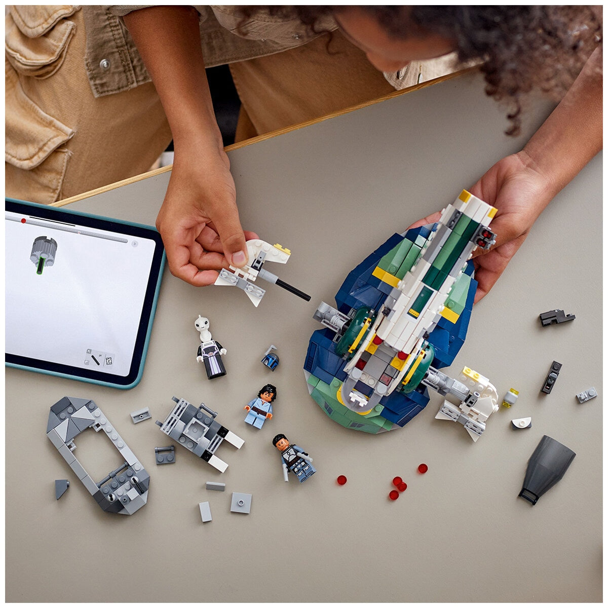 LEGO Star Wars Jango Fett’s Starship 75433, 707 Pieces, 3 Minifigures, Ages 9+