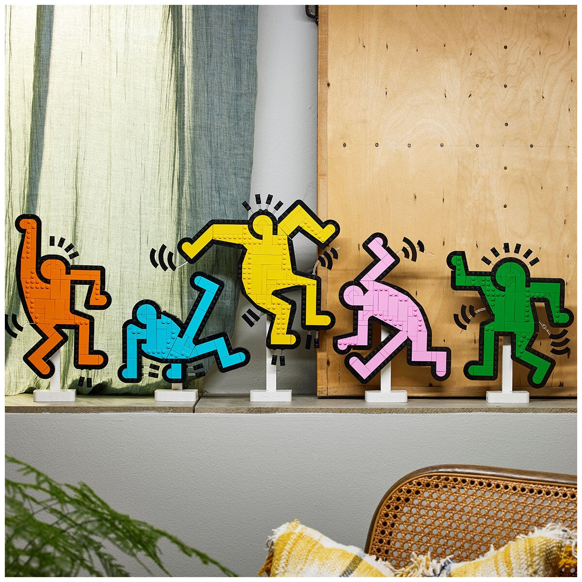 LEGO Art 31216 Keith Haring Dancing Figures Set, 1773 Pieces, Pop Art Tribute - SuperSaverAU - view 3
