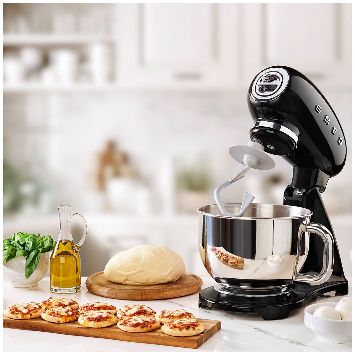 Smeg 50's Style Stand Mixer SMF03BLAU, 800W, 10 Speeds, Black, 4.8L Bowl