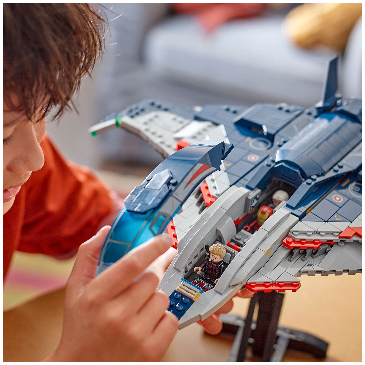 LEGO Marvel Avengers Quinjet 76325, 1,131 Pieces, Includes Minifigures, Ages 12+ - SuperSaverAU - view 8