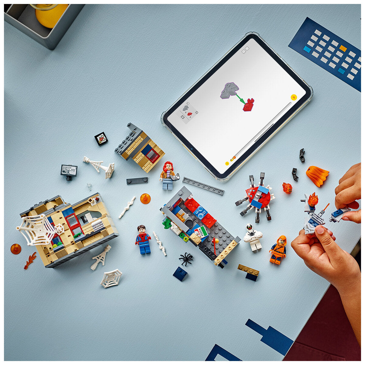 LEGO Marvel Spider-Man Peter Parker’s Apartment 76317, 394 Pieces, Minifigures Included - SuperSaverAU - view 4