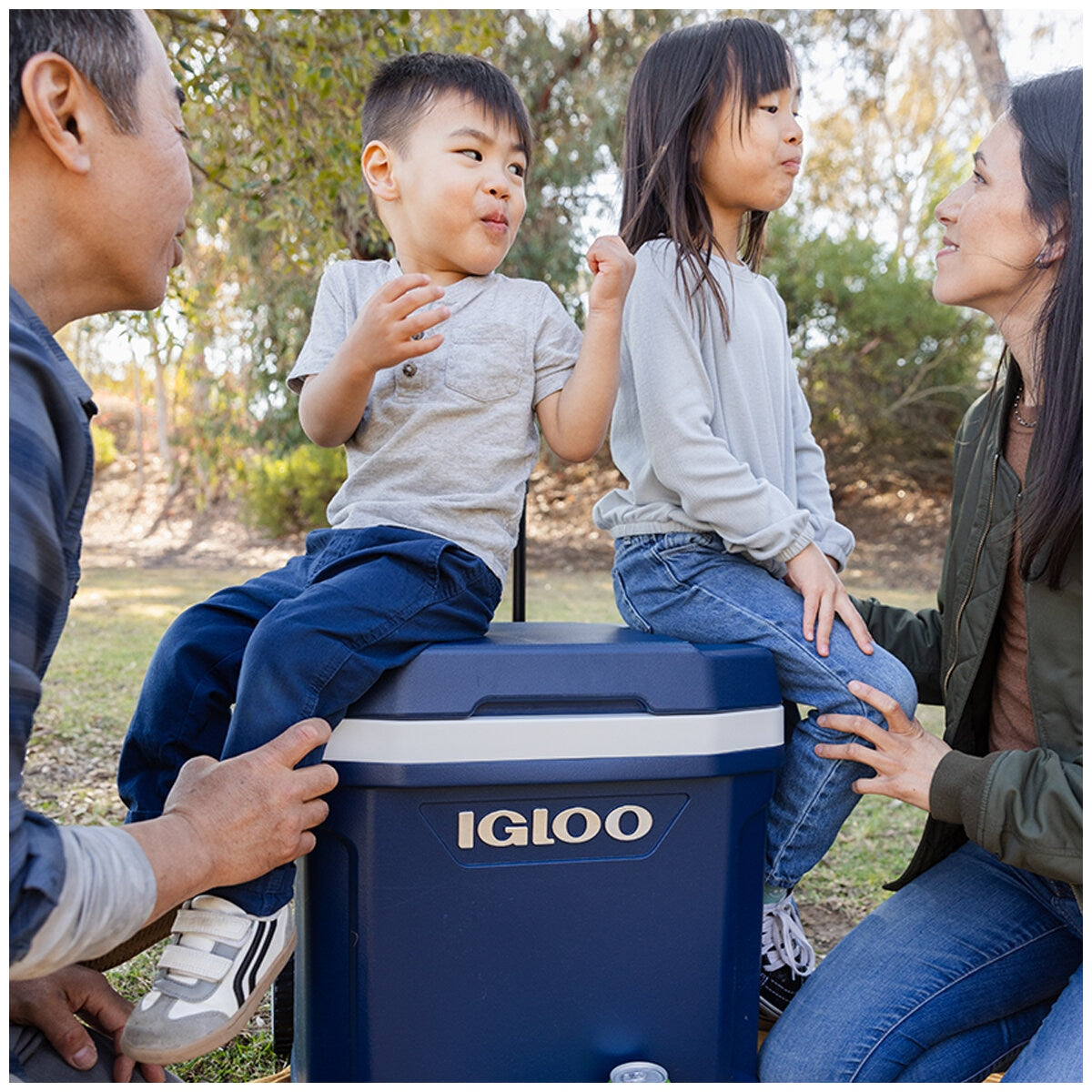 Igloo MaxCold 58.6L Wheeled Cooler with Softride Wheels & Locking Handle - SuperSaverAU - view 11