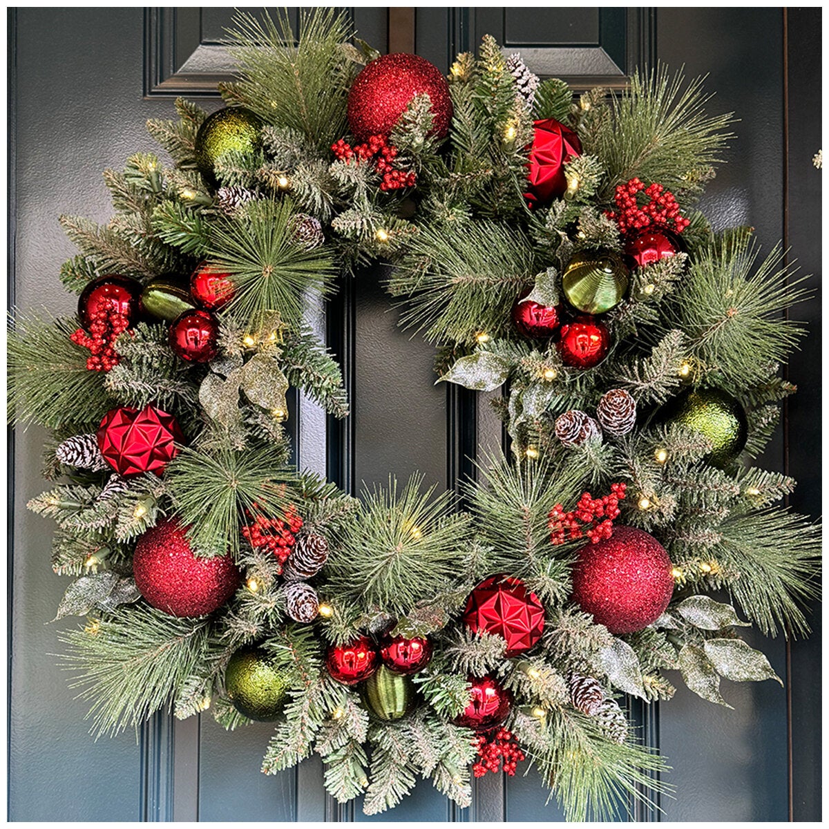 CGH Decorated Christmas Wreath 762mm Red, 50 Twinkling LED Lights and 6 Hour Timer — image 2