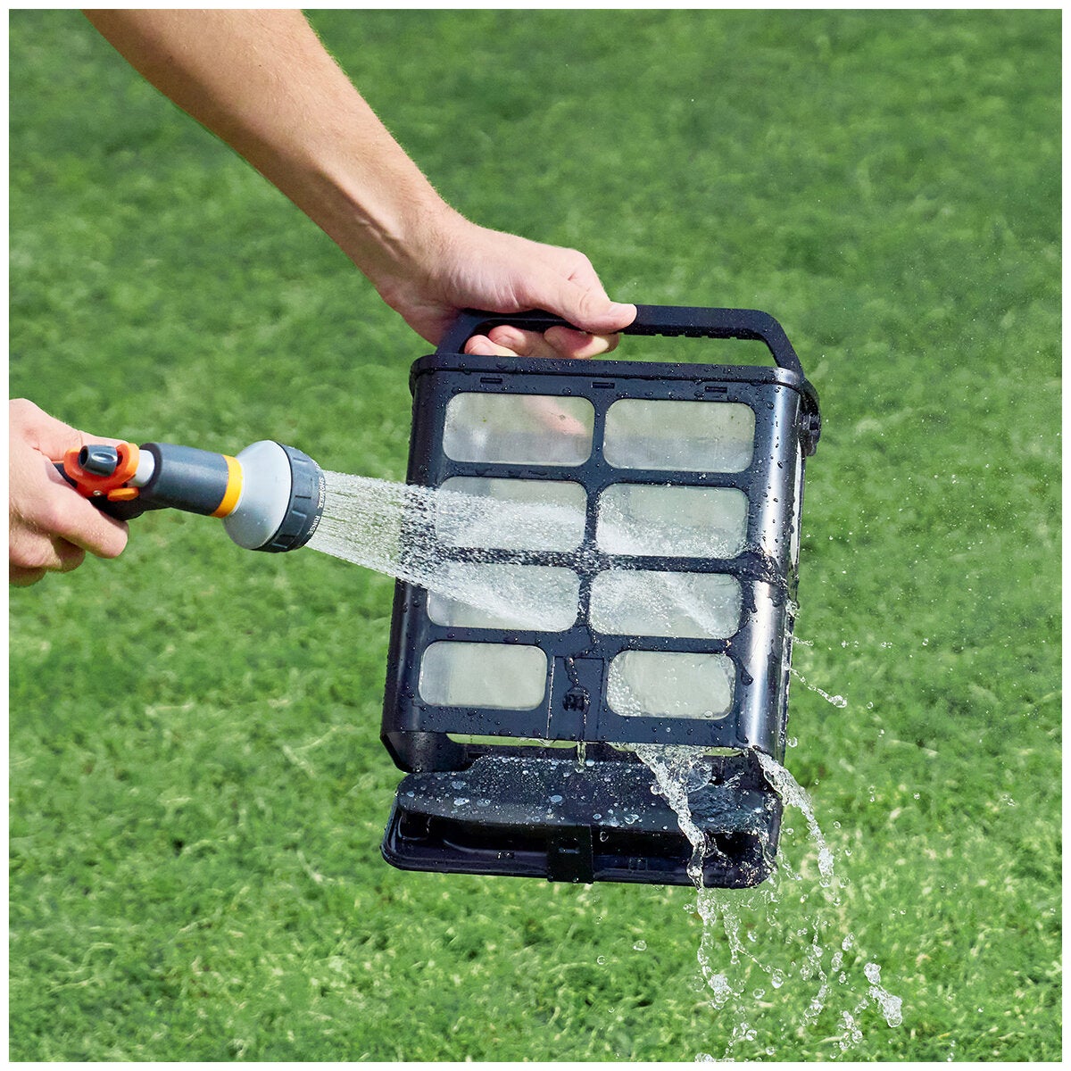 Cord-Free Automatic Pool Vacuum Robot with Waterline Cleaning and Poolside Parking, by Dreame Z1 — image 12