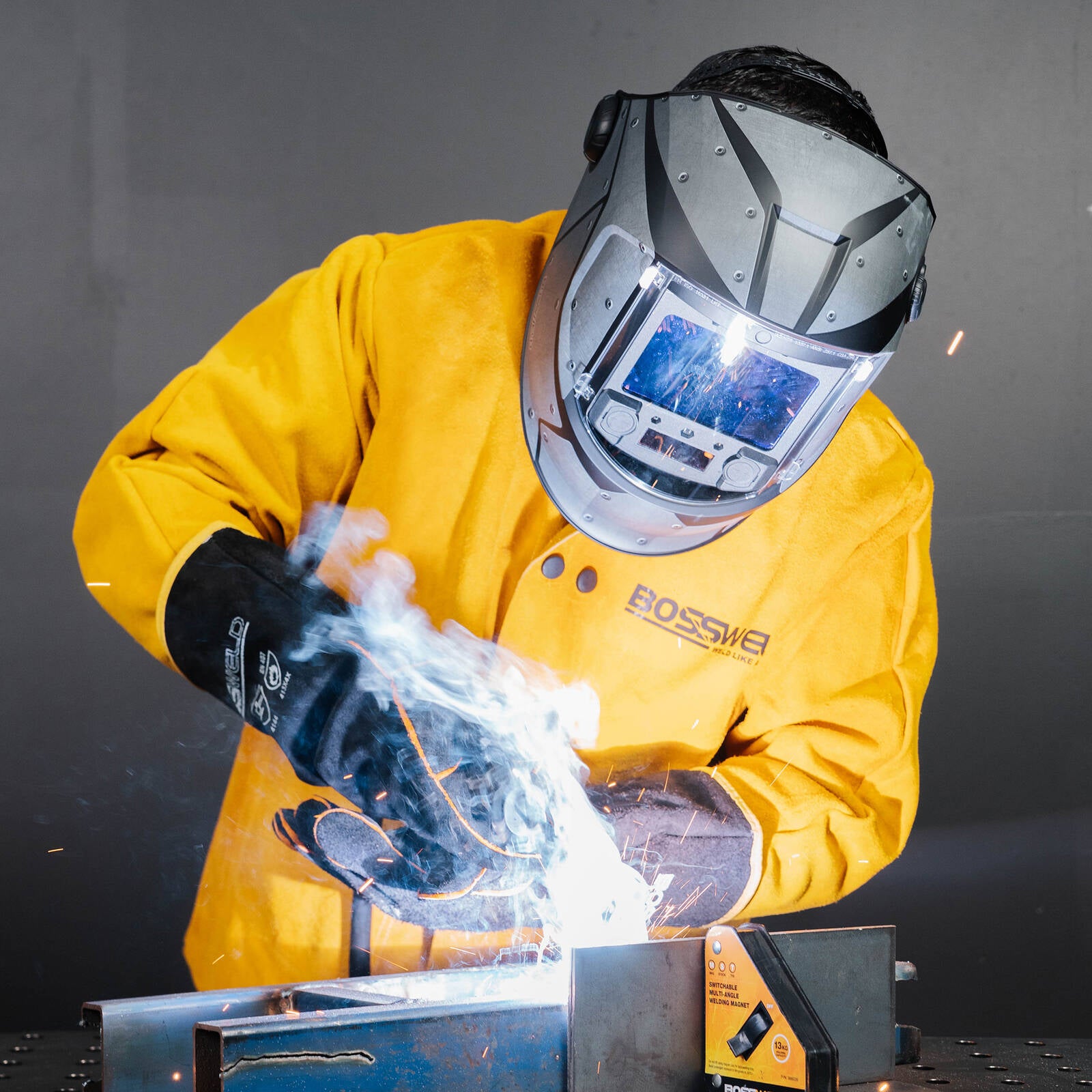 Bossweld VX-4 Firestorm Auto Darkening Welding Helmet, Variable Shade 4-8/9-13, 100 x 93mm Lens, Grinding Mode