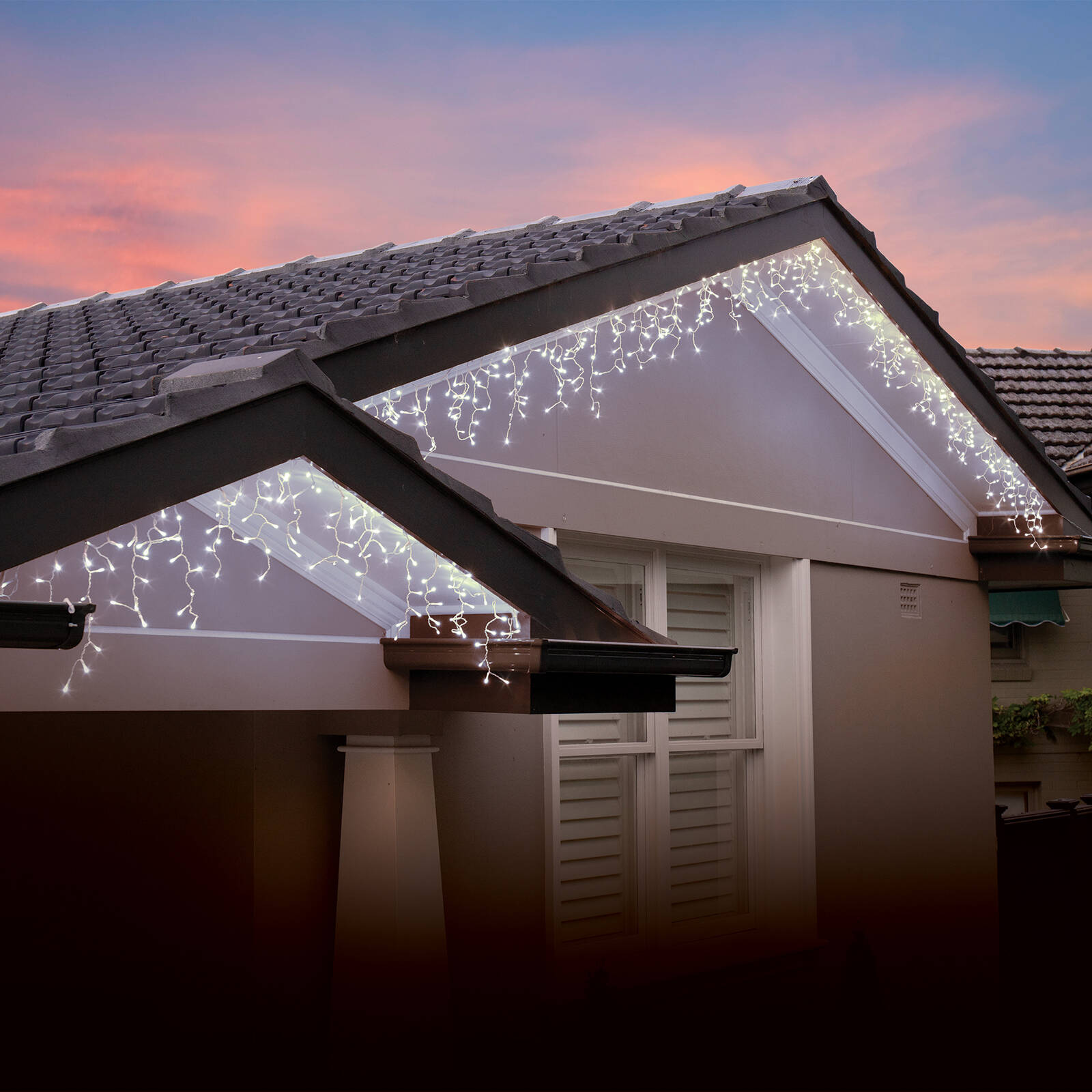 Lytworx 400 White LED Connectable Icicle Lights 31V 12W Indoor/Outdoor 57281