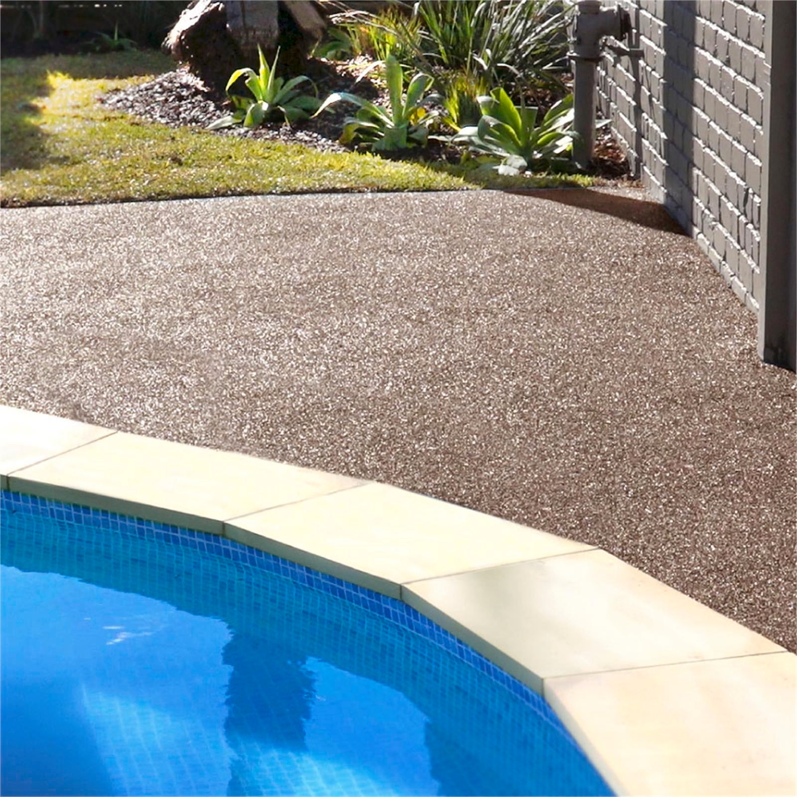 Pour-in-Place Wetpour Rubber Surfacing 1.5m2 Forest Green
