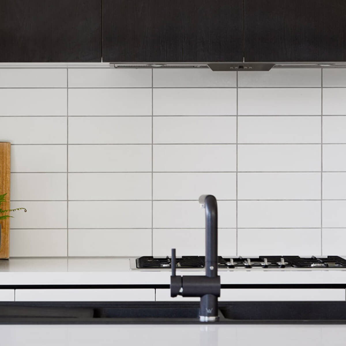 Schweigen 60cm Stainless Steel Undermount Rangehood - IsoDrive SP Motor, 1600m³/h - UM1390-6SPPAK