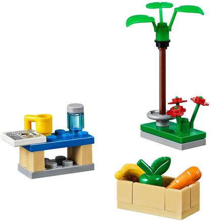 LEGO 40170 City Accessory Set: Streetlights, Fountain & More