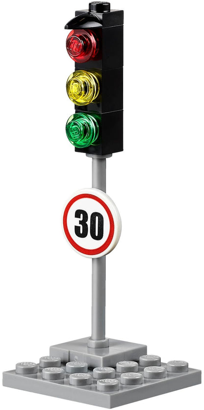 LEGO 40170 City Accessory Set: Streetlights, Fountain & More