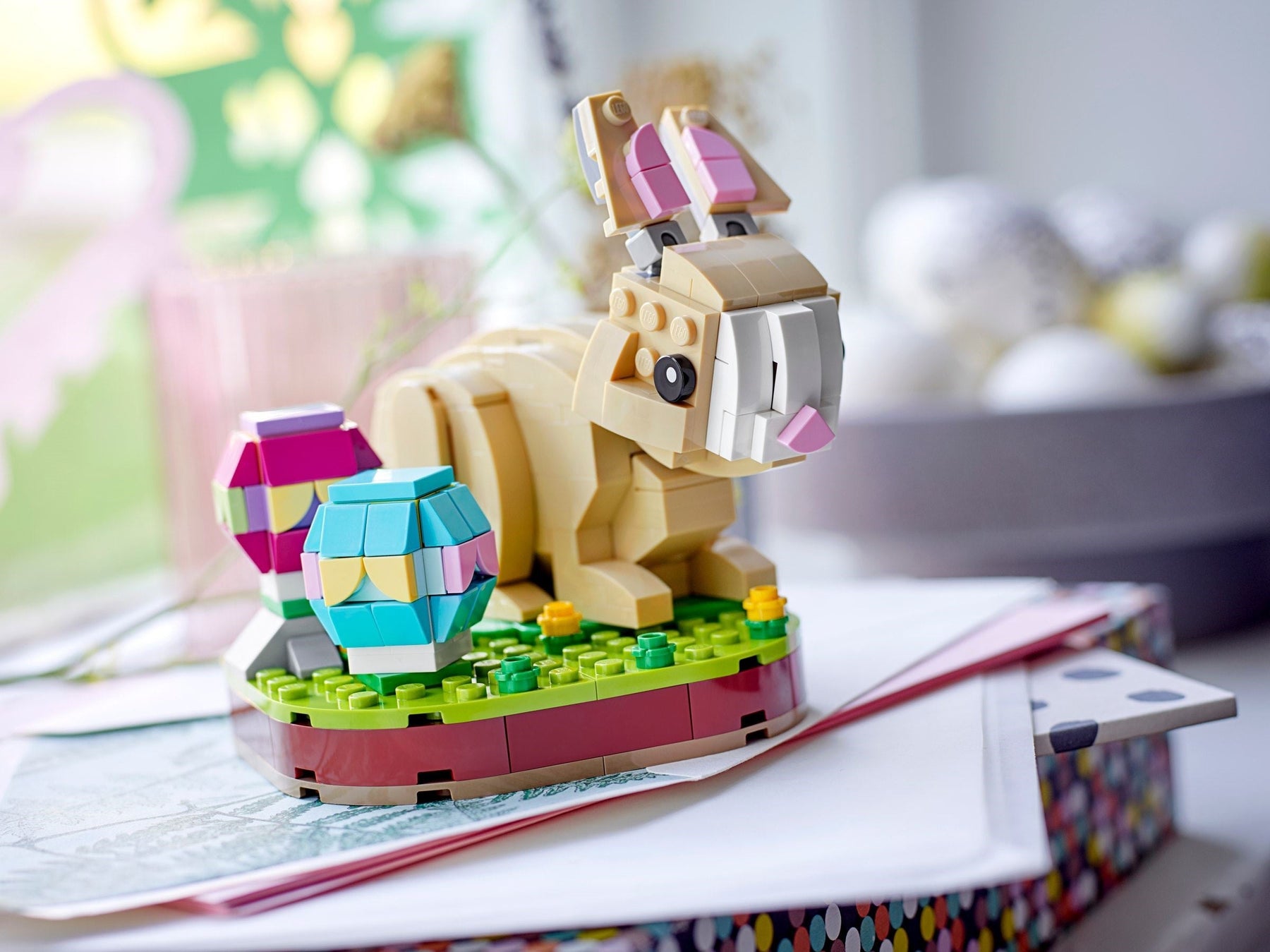 LEGO 40463 Easter Bunny Building Kit (293 Pieces) - SuperSaverAU - view 4