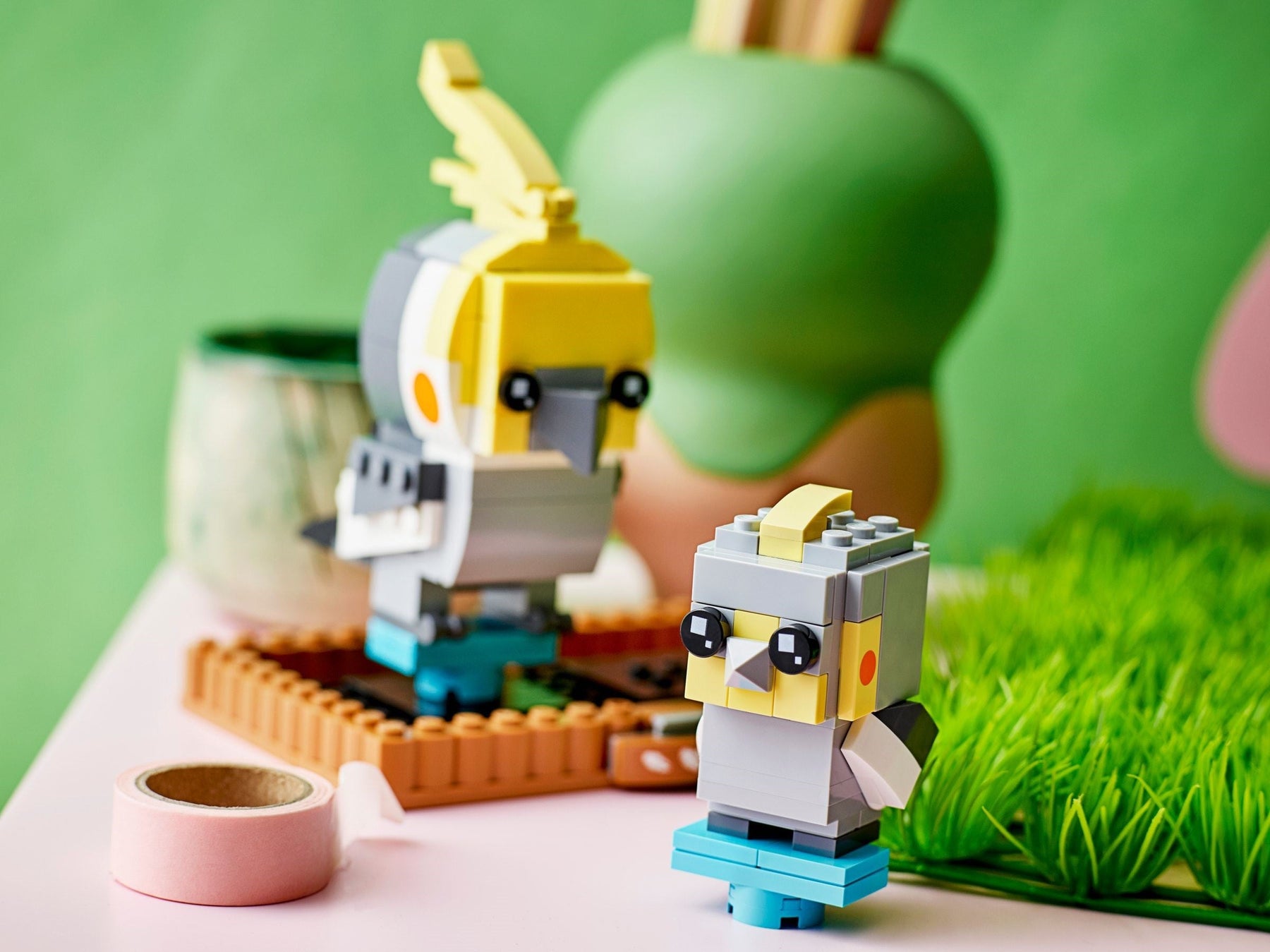LEGO 40481 Cockatiel & Chick BrickHeadz Set - SuperSaverAU - view 4