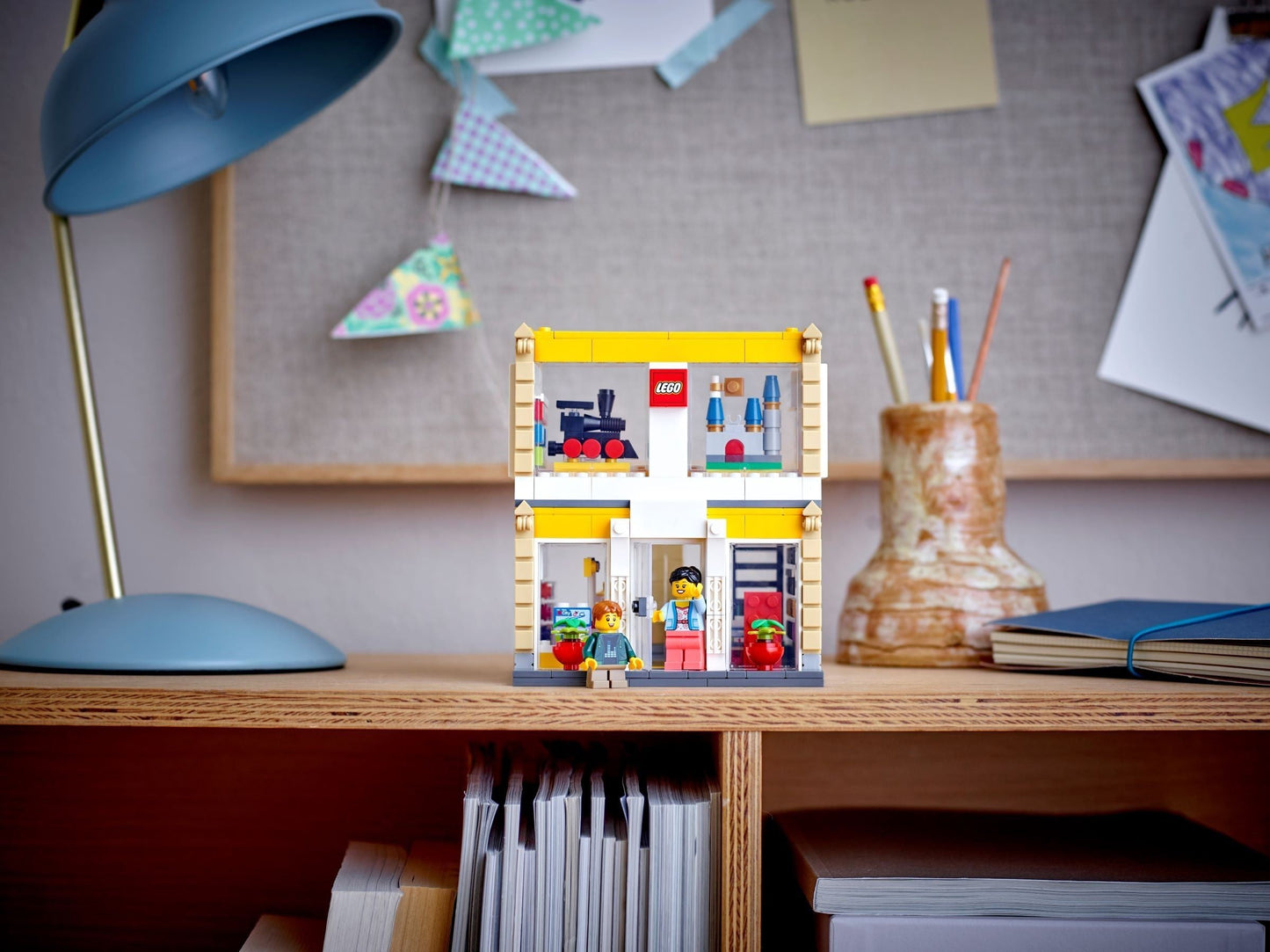 LEGO 40574 Brand Store- Auzzi Store