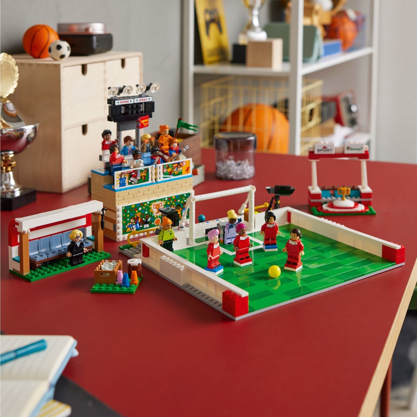 LEGO 40634 Icons of Play – Sports-Themed Set
