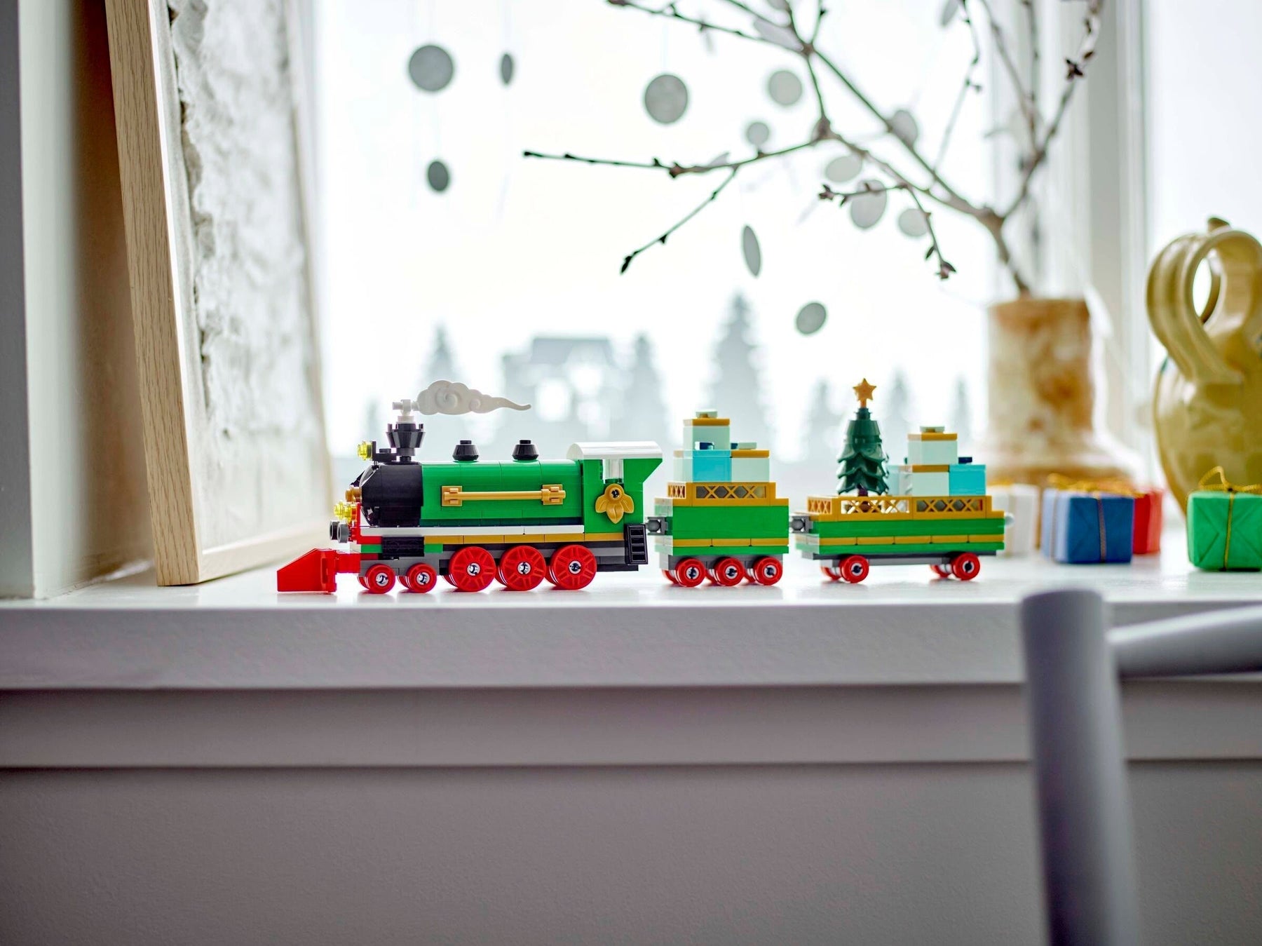 LEGO Creator 40699 Winter Holiday Train - SuperSaverAU - view 4