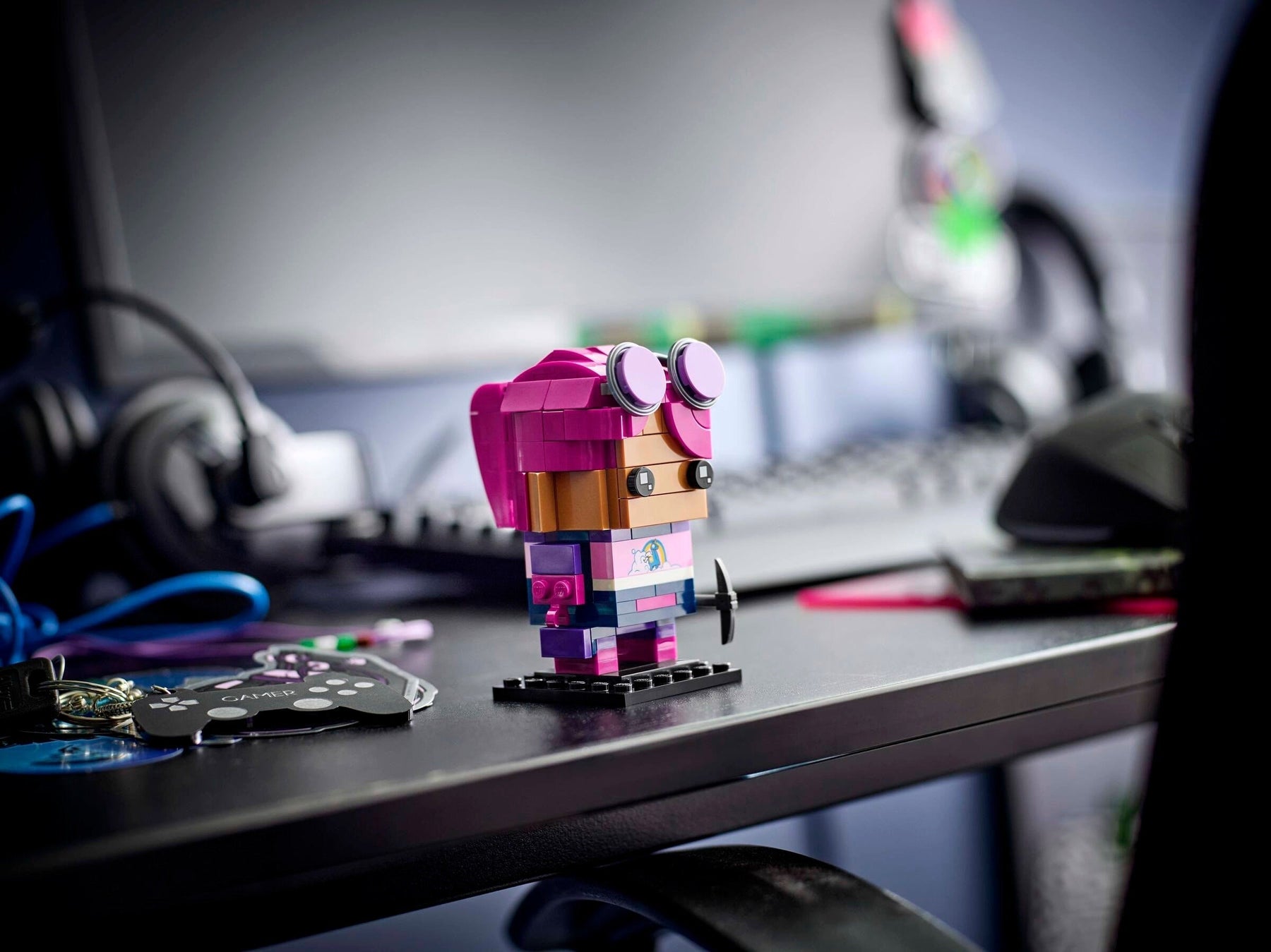 LEGO BrickHeadz 40728 Fortnite Brite Bomber - SuperSaverAU - view 3