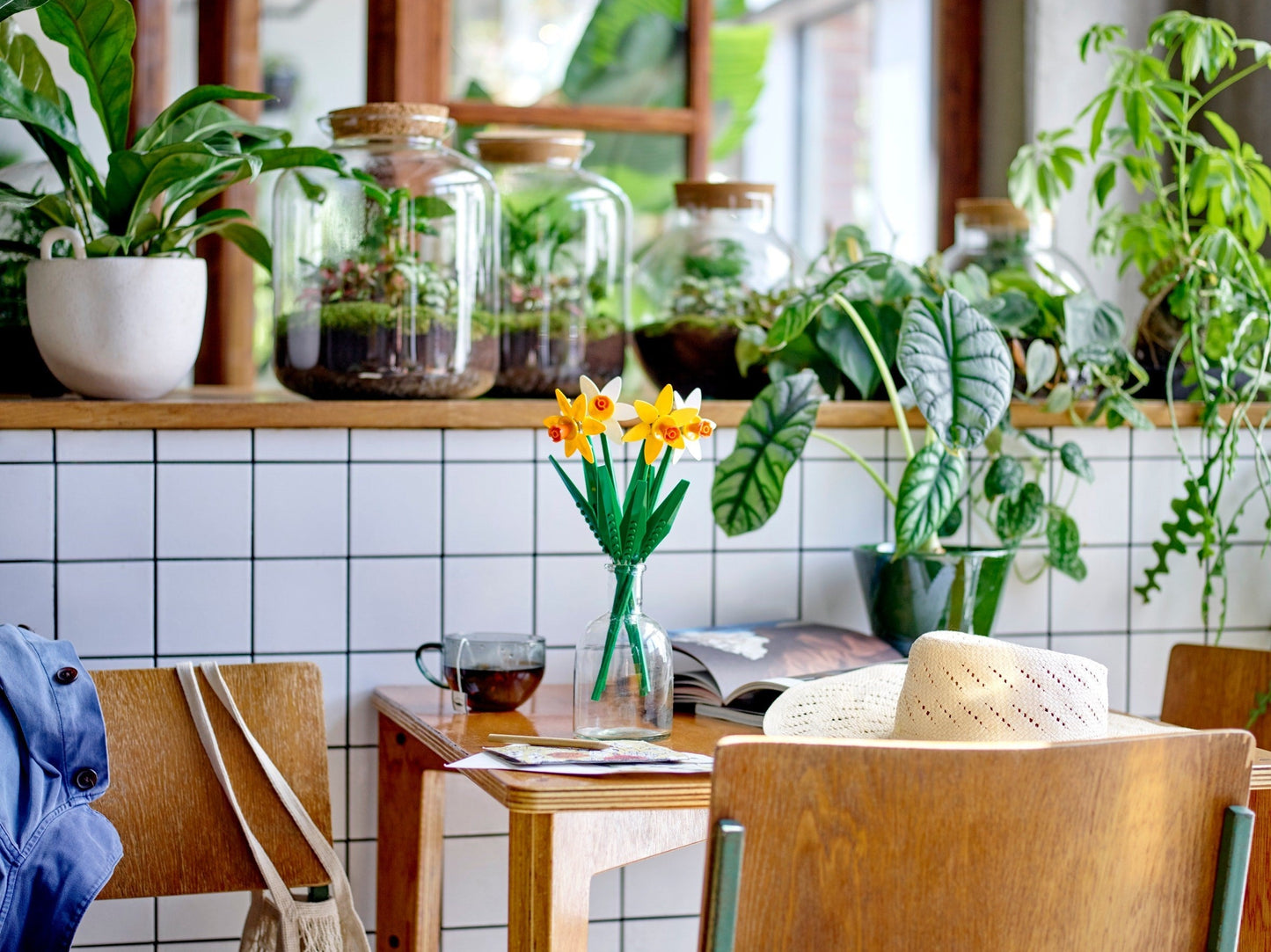 LEGO Iconic Daffodils 40747 - Flower Display Home Decoration