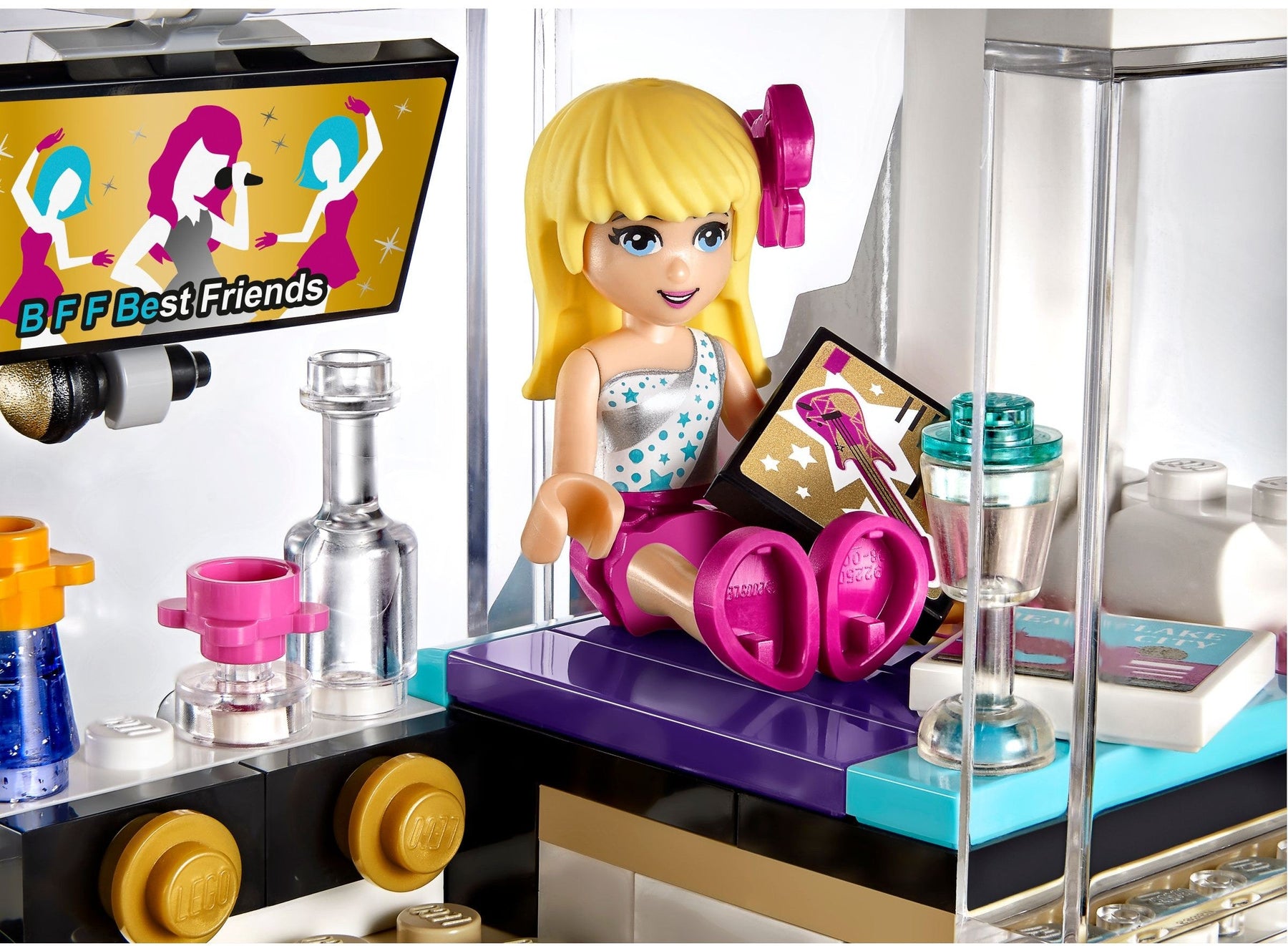 LEGO 41106 Pop Star Tour Bus: Livi's Rockin' Road Trip - SuperSaverAU - view 3