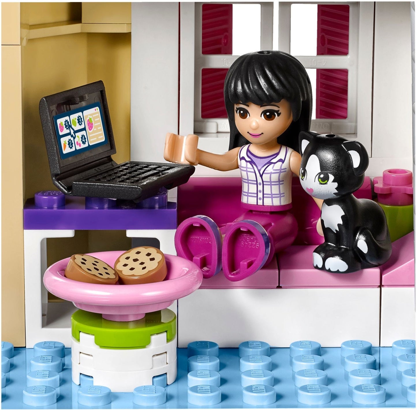 LEGO 41108 Heartlake Food Market: Grocery Store & Delivery Fun