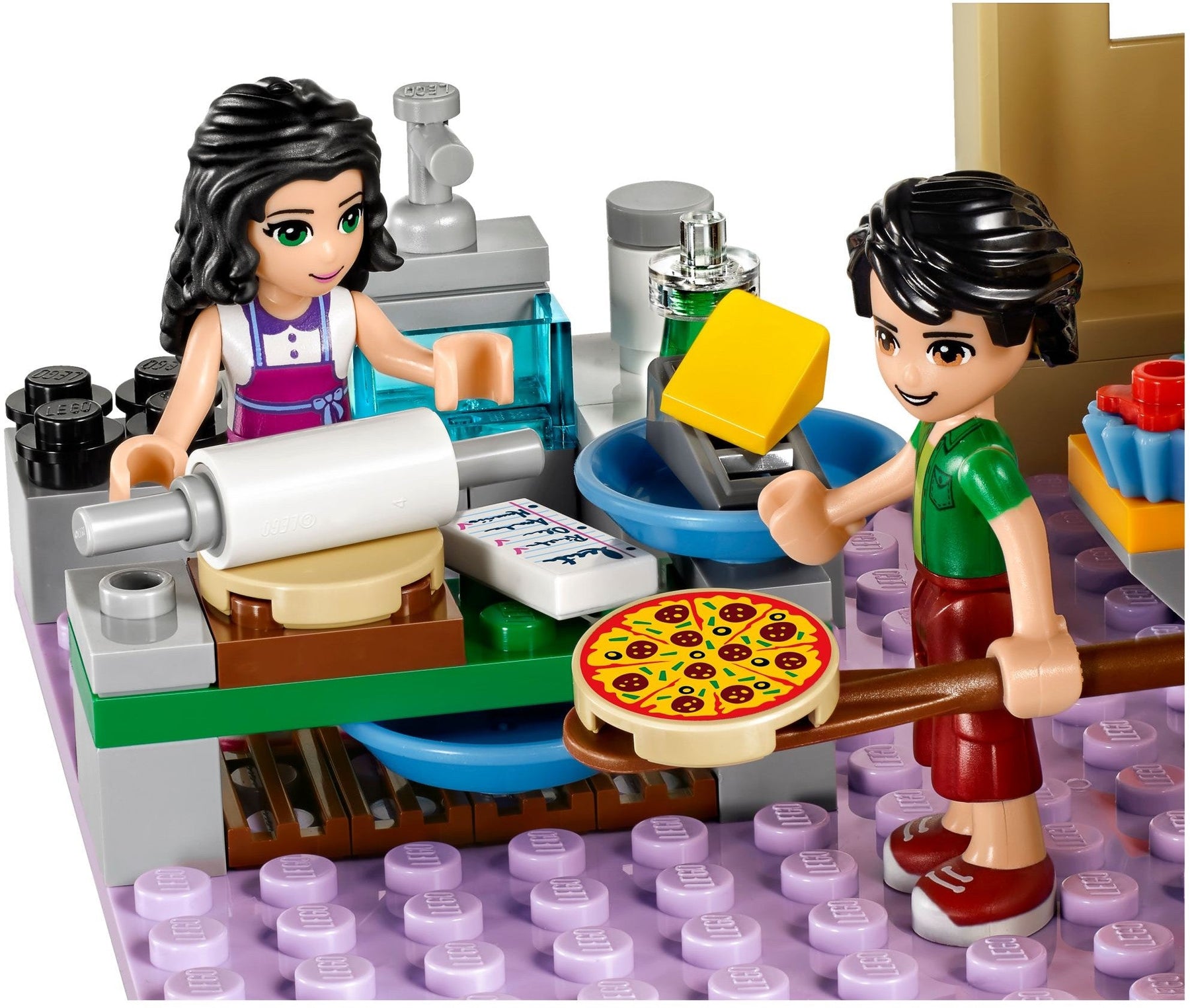 LEGO 41311 Heartlake Pizzeria: Build, Bake & Serve Pizza! - SuperSaverAU - view 5