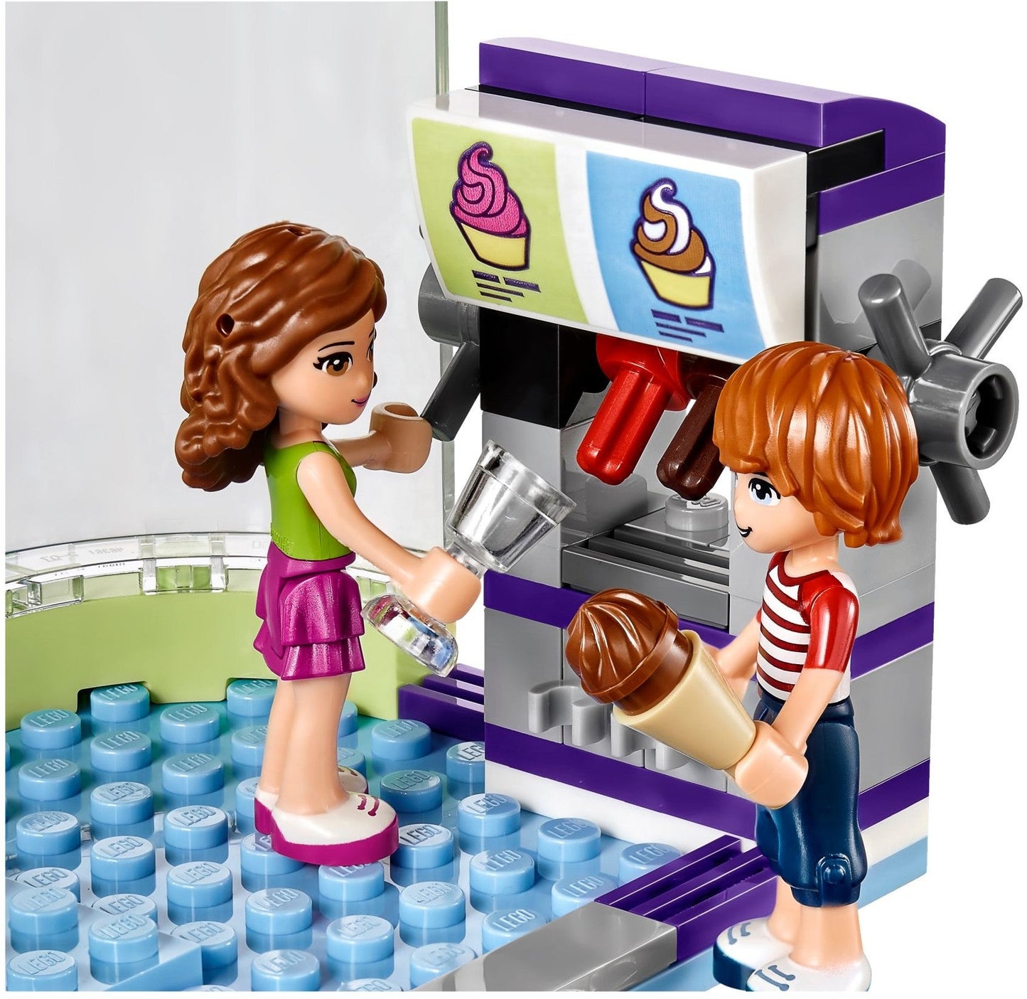 LEGO 41320 Heartlake City Frozen Yogurt Shop with Olivia & Julian