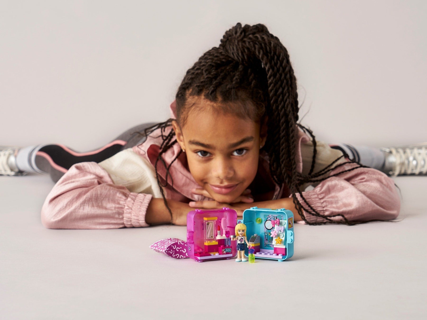 LEGO 41406 Stephanie's Shopping Play Cube: Portable Mini Doll Beauty Shop - SuperSaverAU - view 6