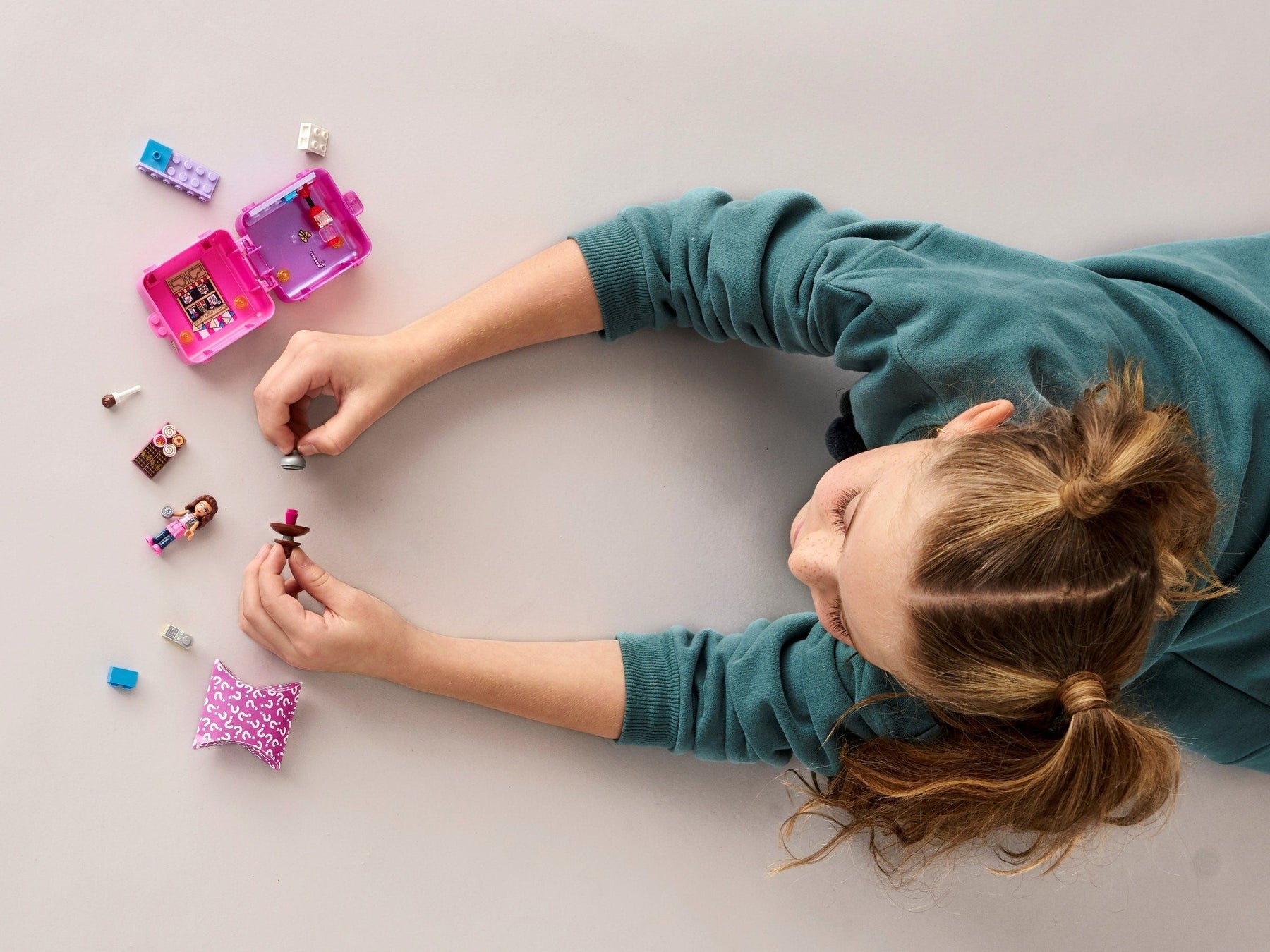 LEGO 41407 Olivia's Shopping Play Cube: Mini Candy Store Fun! - SuperSaverAU - view 4