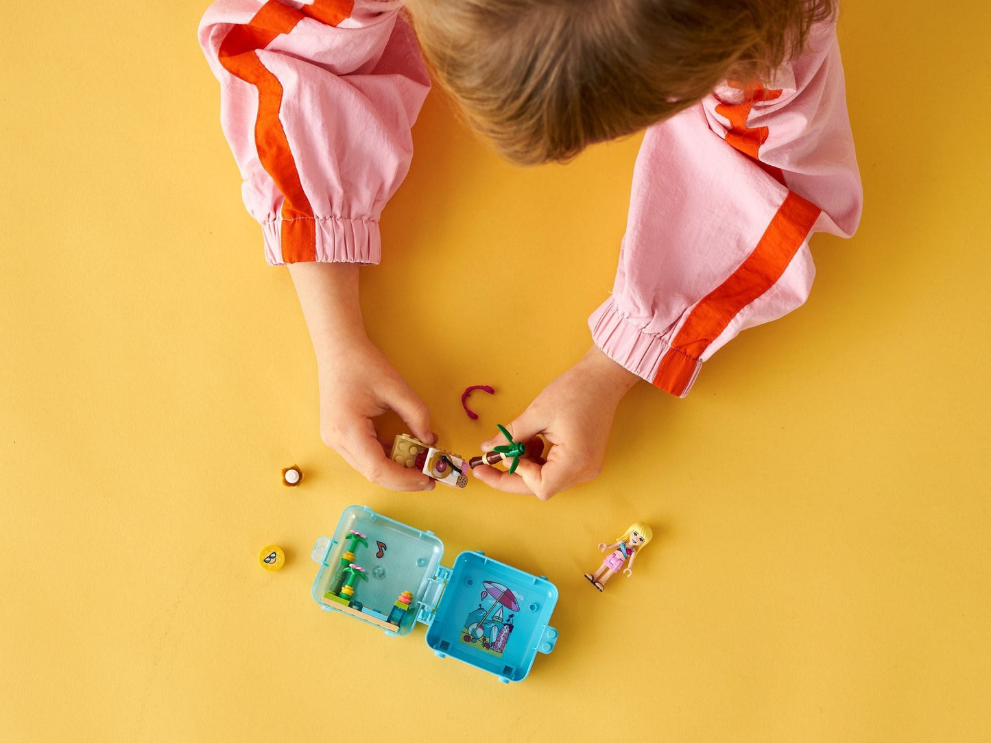 LEGO 41411 Stephanie's Summer Play Cube: Beach DJ Fun