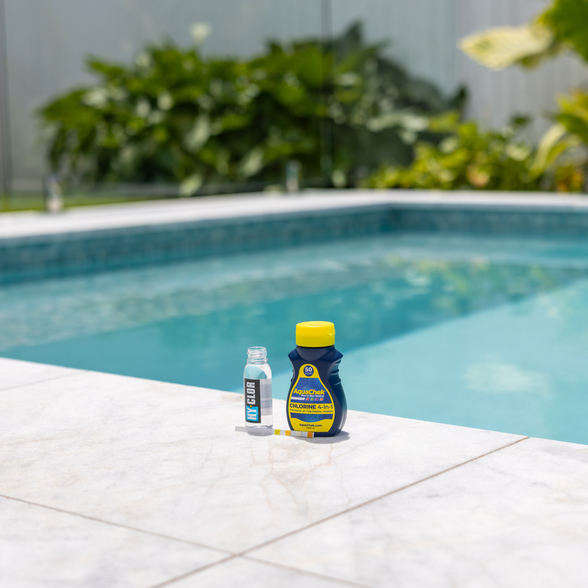 AquaChek 4 In 1 Chlorine Pool Test Strips - 50 Pack - Plastic - Easy Use - SuperSaverAU - view 2
