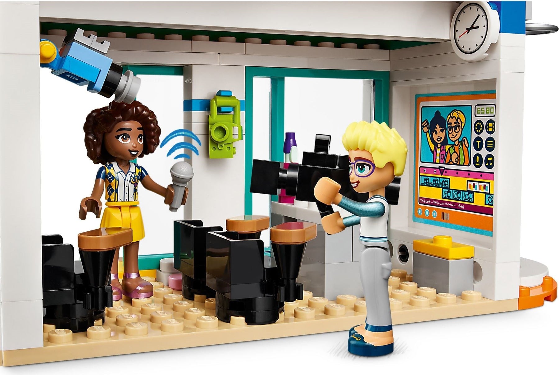LEGO Friends Series 41731 Heartlake International School- Auzzi Store