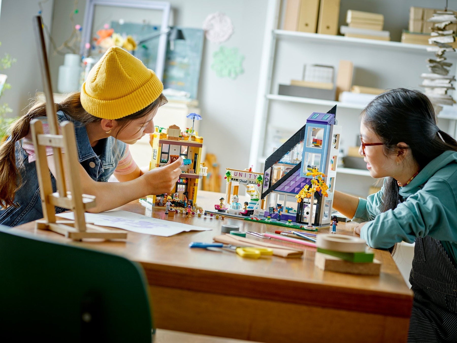 LEGO 41732 Downtown Flower and Design Stores – Creative City Playset - SuperSaverAU - view 2