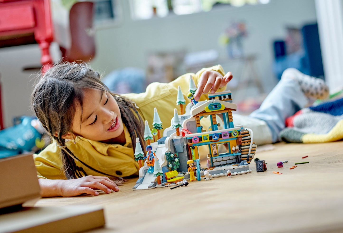 LEGO Friends 41756 Holiday Ski Slope and Café- Auzzi Store