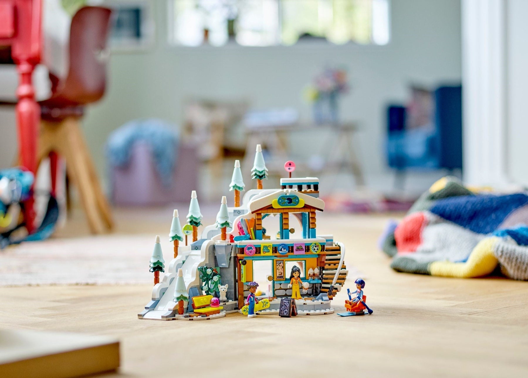 LEGO Friends 41756 Holiday Ski Slope and Café- Auzzi Store