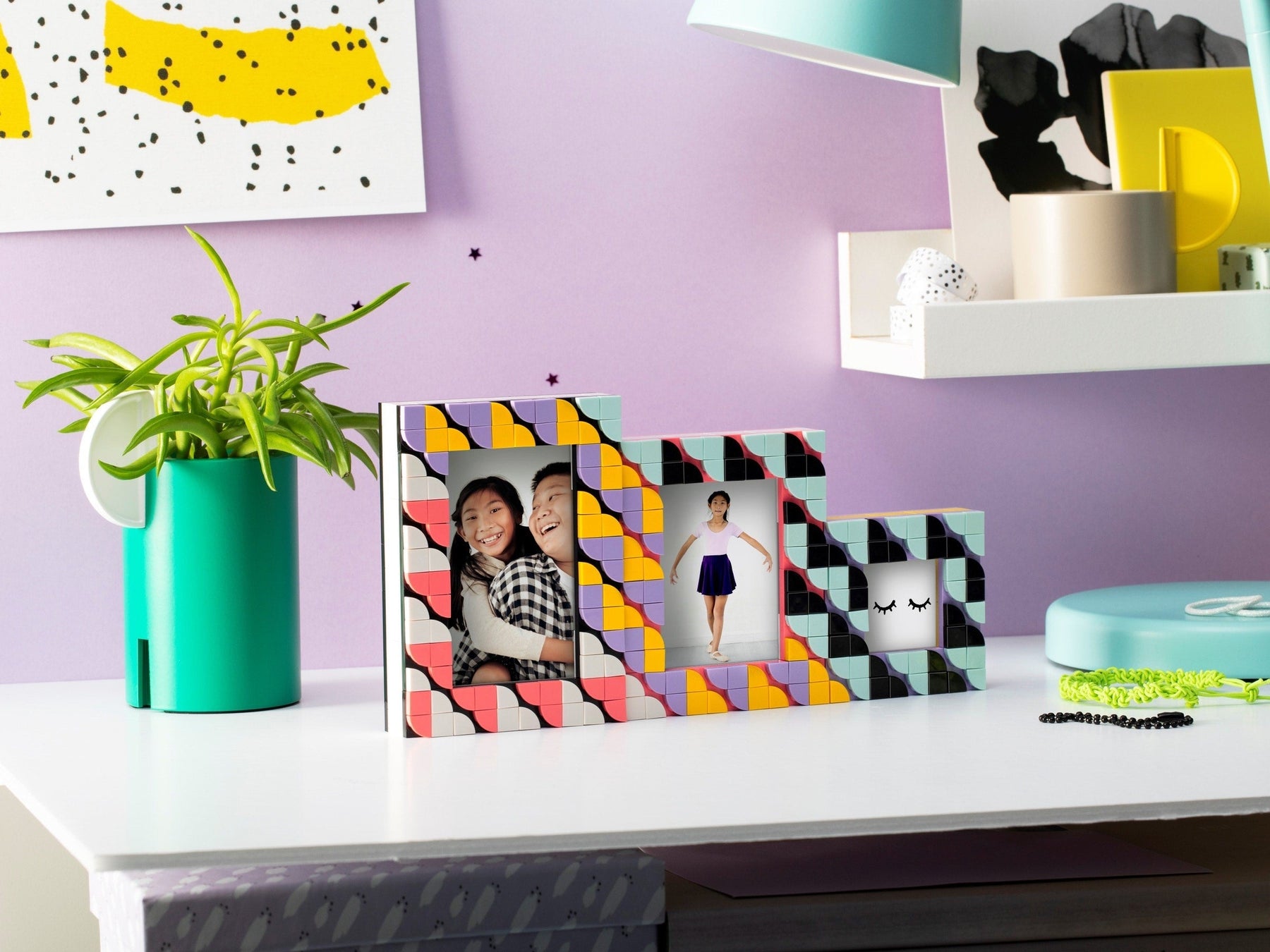 LEGO 41914 DOTS Creative Picture Frames Kit - DIY Photo Frame Set - SuperSaverAU - view 2
