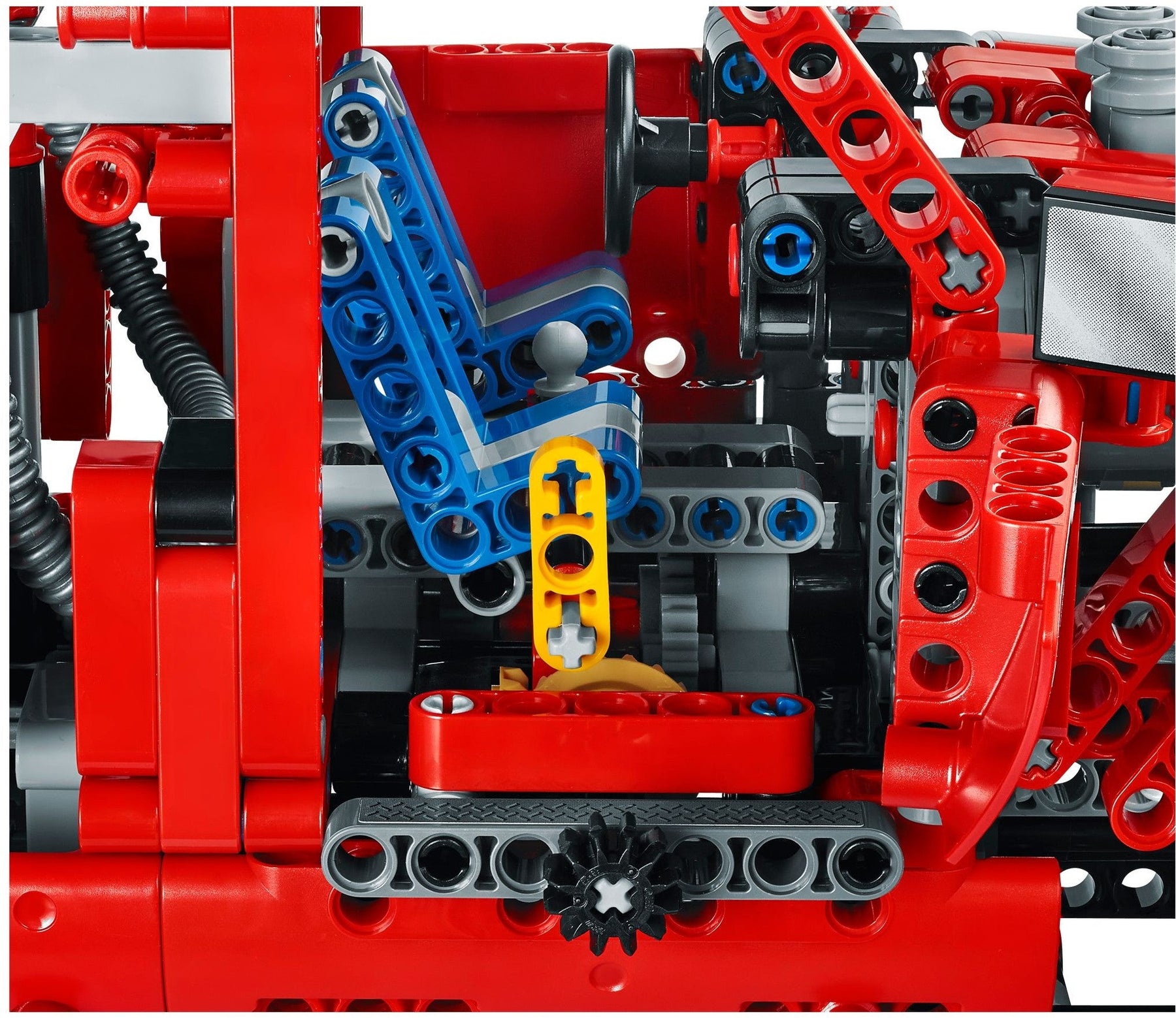 LEGO 42029 Customized Pick-Up Truck: Off-Road 4x4 Power - SuperSaverAU - view 4