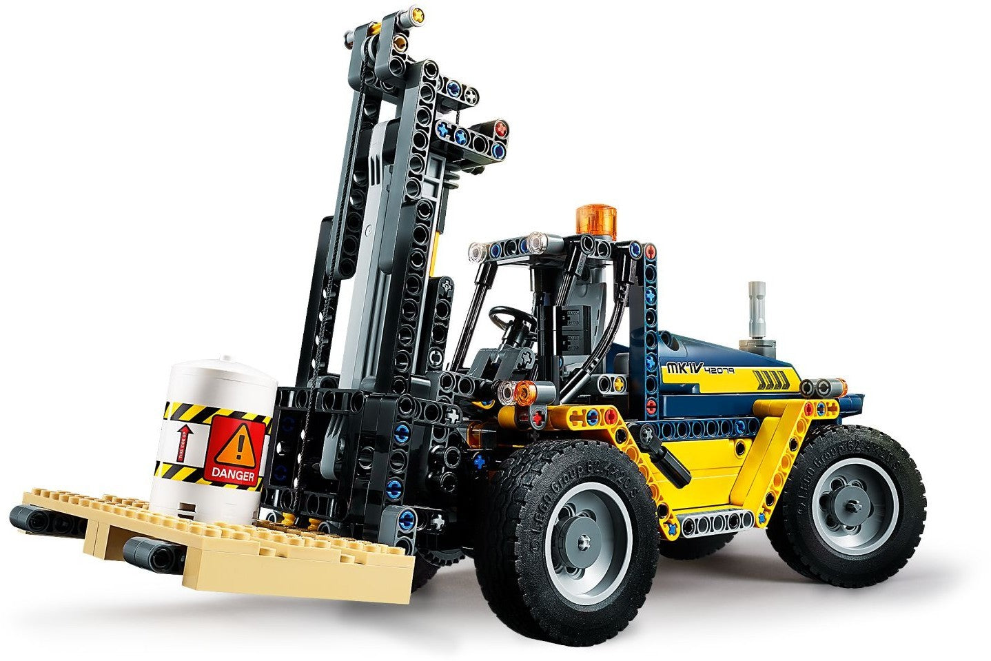 LEGO 42079 Heavy Duty Forklift 2-in-1 Technic Set - SuperSaverAU - view 2