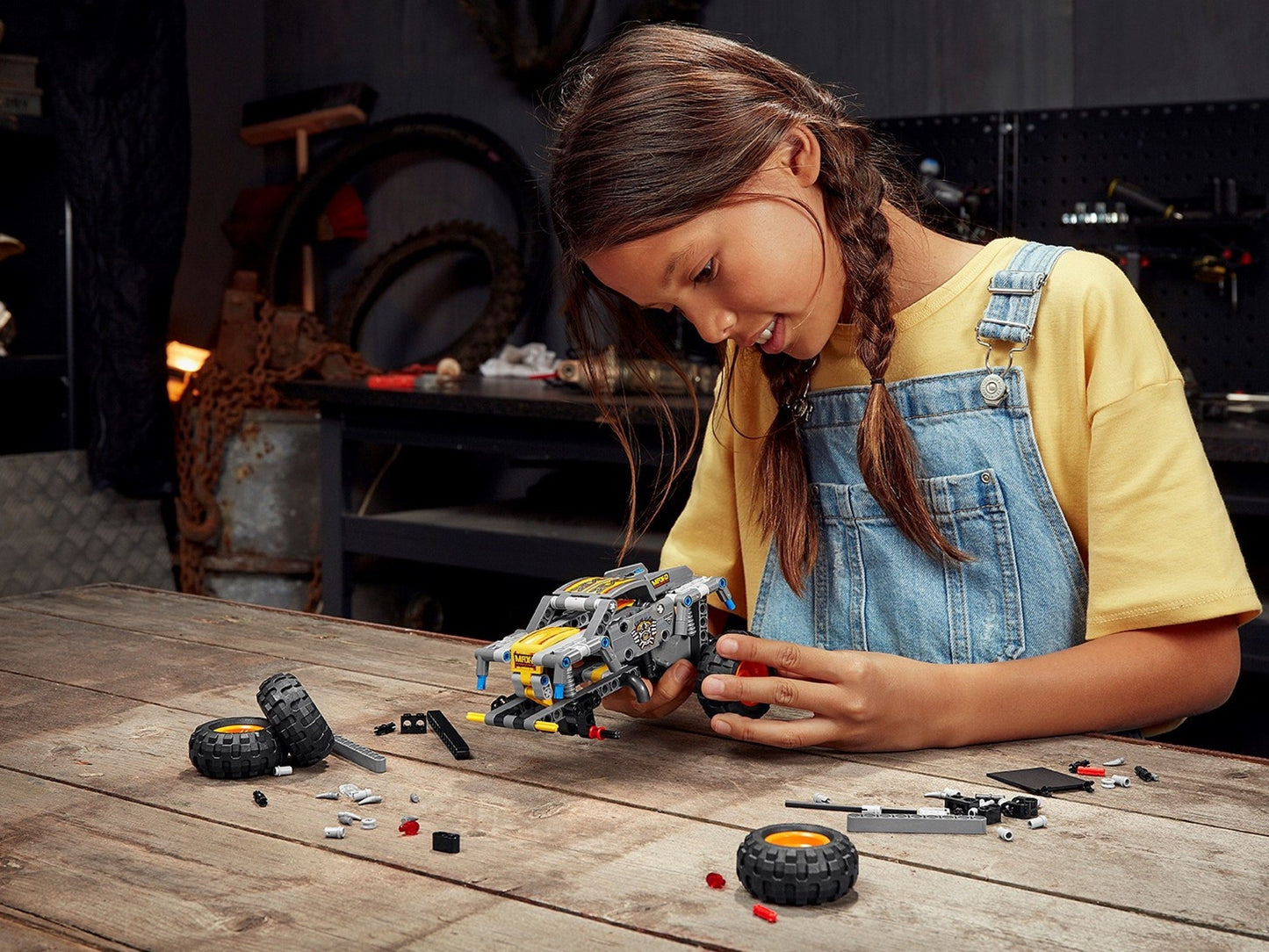 LEGO 42119 Technic Monster Jam Max-D Pull-Back Truck 2-in-1