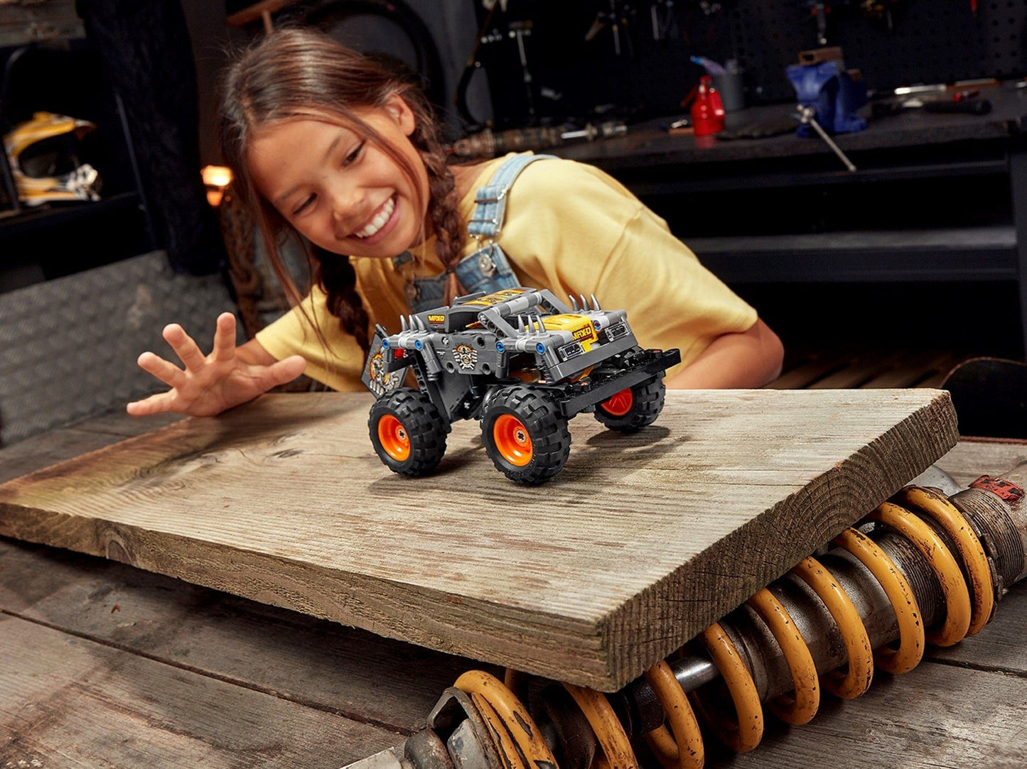 LEGO 42119 Technic Monster Jam Max-D Pull-Back Truck 2-in-1